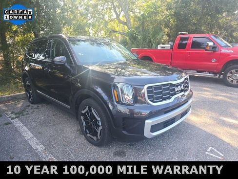 Certified 2025 Kia Telluride S image 1