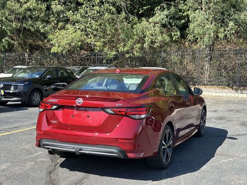 Used 2022 Nissan Sentra SR w/ Trunk Package image 5