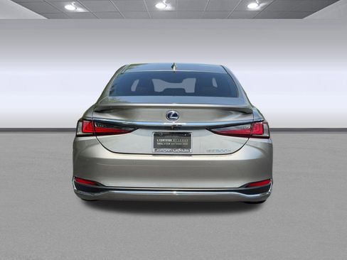 Used 2021 Lexus ES 300h Ultra Luxury FWD image 11