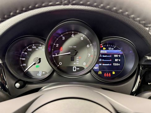 Certified 2026 Porsche Macan AWD/4WD image 21