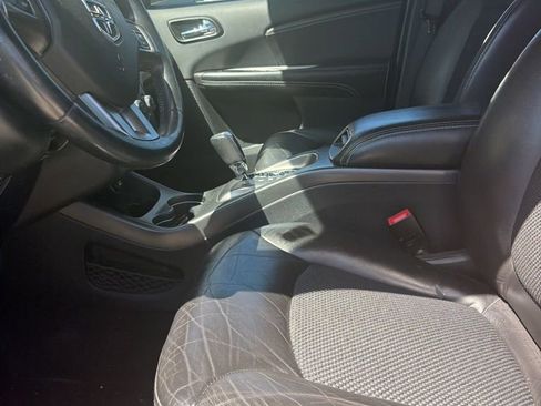 Used 2018 Dodge Journey Crossroad AWD/4WD image 2