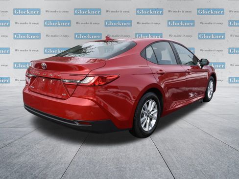 Used 2025 Toyota Camry LE image 6