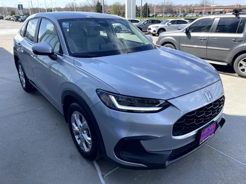 Used 2025 Honda HR-V LX image 4