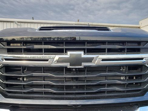 New 2025 Chevrolet Silverado 2500 LT w/ Safety Package image 14