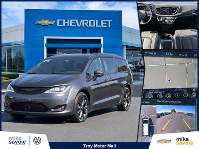 Used 2020 Chrysler Pacifica Limited w/ Advanced Safetytec Group