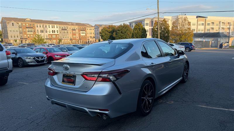 Used 2021 Toyota Camry SE FWD image 12