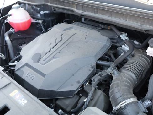 Certified 2025 Kia Carnival LXS image 9