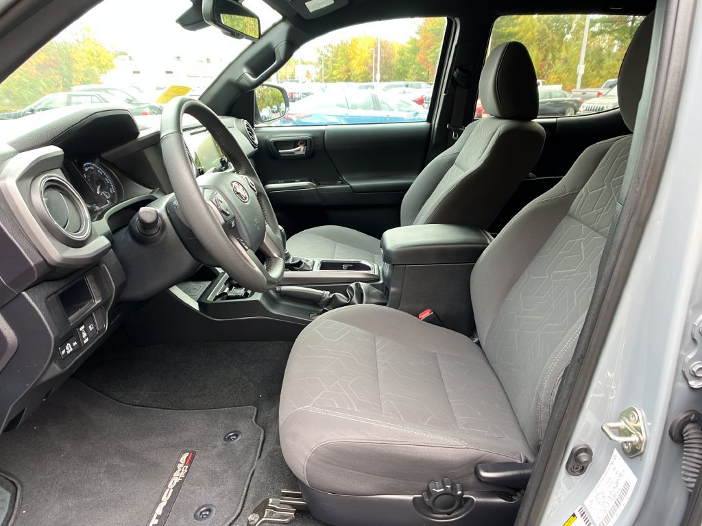 Used 2019 Toyota Tacoma TRD Sport w/ Technology Package AWD/4WD image 9