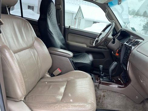 Used 2002 Toyota 4Runner Limited image 25