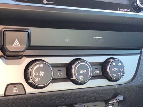 Certified 2022 Toyota Tacoma SR image 23