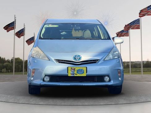 Used 2012 Toyota Prius V Five image 2