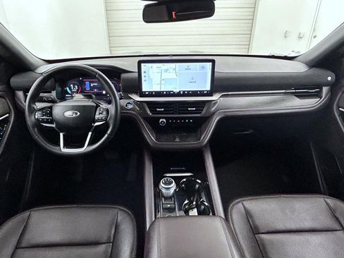 Used 2025 Ford Explorer Platinum w/ LUX Leather Package AWD/4WD image 13