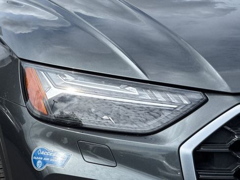 Used 2021 Audi Q5 e Prestige w/ Prestige Package image 42