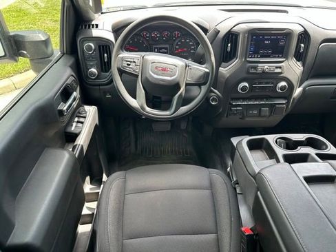 Used 2025 GMC Sierra 2500 Pro AWD/4WD image 11