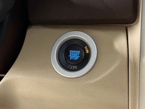 Used 2018 RAM 3500 Laramie AWD/4WD image 16