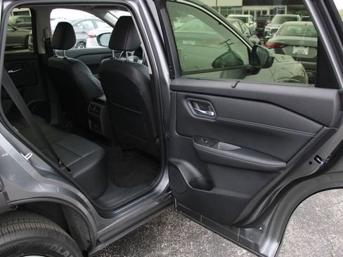 Certified 2024 Nissan Rogue SV w/ SV Premium Package AWD/4WD image 31