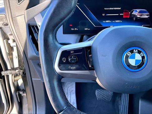 Used 2023 BMW iX xDrive50 image 22