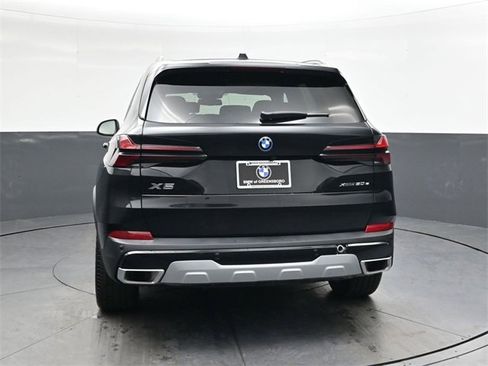 New 2026 BMW X5 xDrive50e image 5