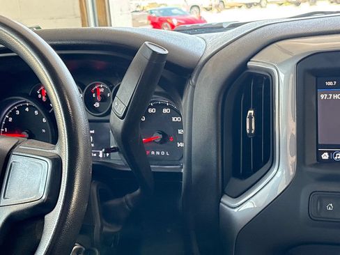 Used 2022 Chevrolet Silverado 2500 Custom AWD/4WD image 28