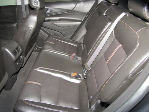 Used 2022 Chevrolet Equinox Premier image 12