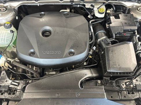 Used 2021 Volvo XC40 T5 Inscription AWD/4WD image 18