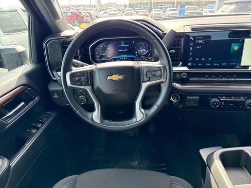 Used 2024 Chevrolet Silverado 2500 LT image 14