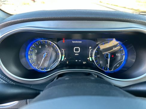 New 2026 Chrysler Pacifica Limited w/ S Appearance Package image 15