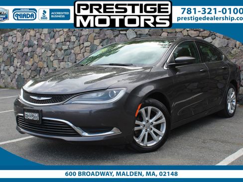 Used 2015 Chrysler 200 Limited w/ Convenience Group image 1
