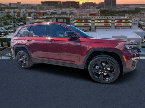 New 2025 Jeep Grand Cherokee Limited w/ Black Appearance Package image 1
