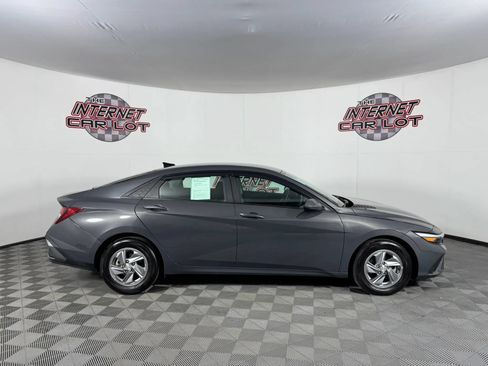 Used 2024 Hyundai Elantra SE FWD image 8