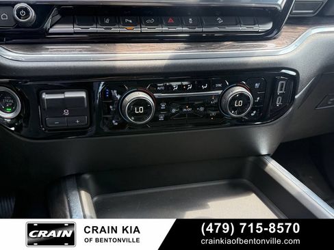 Used 2024 Chevrolet Silverado 2500 LTZ w/ LTZ Premium Package AWD/4WD image 17
