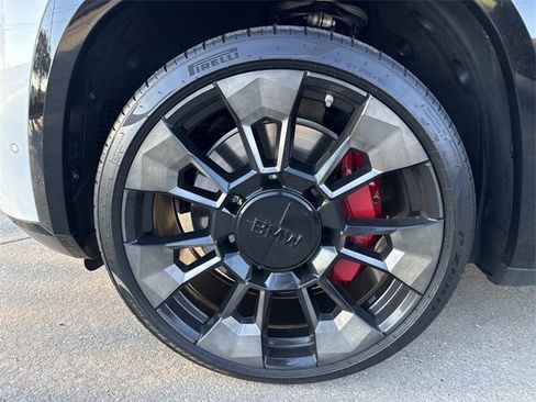 Used 2023 BMW XM w/ M Driver's Package image 8