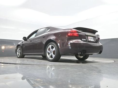 Used 2005 Pontiac Grand Prix GXP w/ Premium Audio Package FWD image 45
