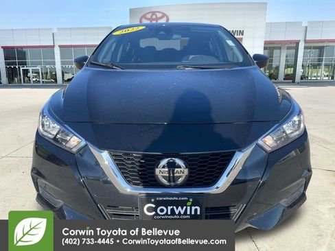 Used 2022 Nissan Versa SV FWD image 8