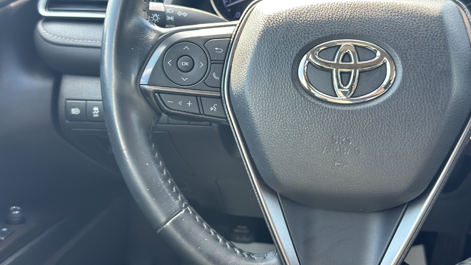Used 2022 Toyota Camry SE w/ Carpet Mat Package (TMS) FWD image 16