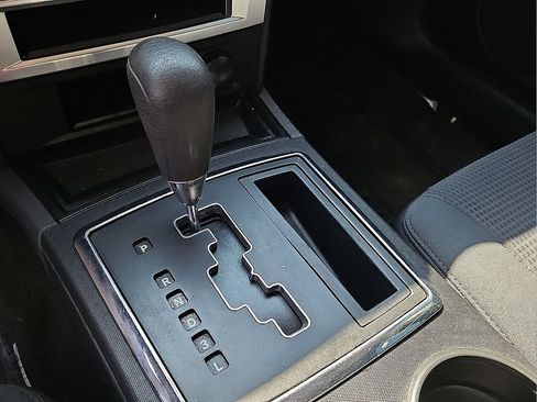 Used 2010 Dodge Charger SXT RWD image 25