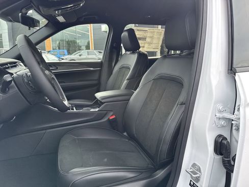 New 2026 Jeep Grand Cherokee L 4WD image 23