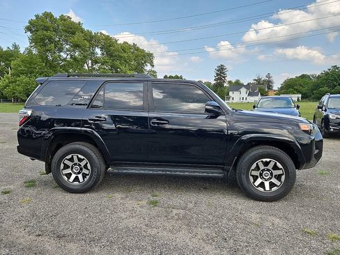 Used 2020 Toyota 4Runner TRD Off-Road Premium w/ Moonroof Package AWD/4WD image 8