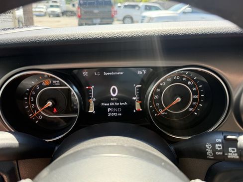 Used 2023 Jeep Wrangler Sport AWD/4WD image 35