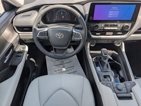 New 2026 Toyota Grand Highlander XLE image 26