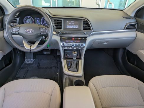 Used 2020 Hyundai Elantra SE FWD image 13