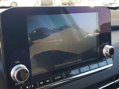 Used 2024 Mitsubishi Outlander ES image 30