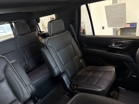 Used 2022 GMC Yukon SLT w/ SLT Premium Package AWD/4WD image 49