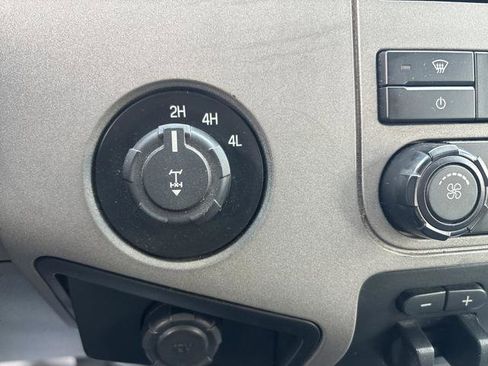 Used 2013 Ford F350 XLT w/ XLT Premium Pkg image 21