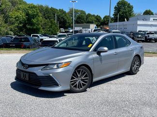 Used 2022 Toyota Camry XLE w/ Cold Weather Package FWD video 1