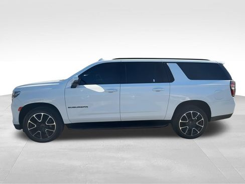 Used 2022 Chevrolet Suburban RST w/ Luxury Package AWD/4WD image 5