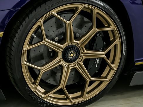 Used 2019 Lamborghini Aventador SVJ image 24