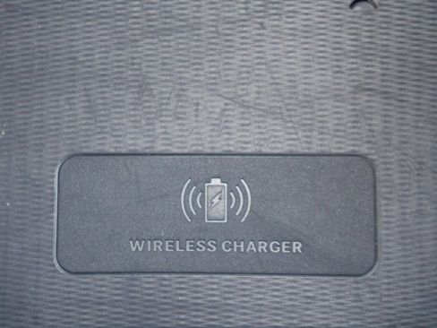 Used 2023 Jeep Grand Cherokee Altitude image 4