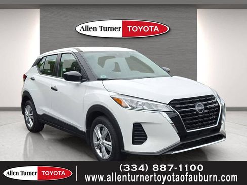 Used 2025 Nissan Kicks Play S FWD image 1