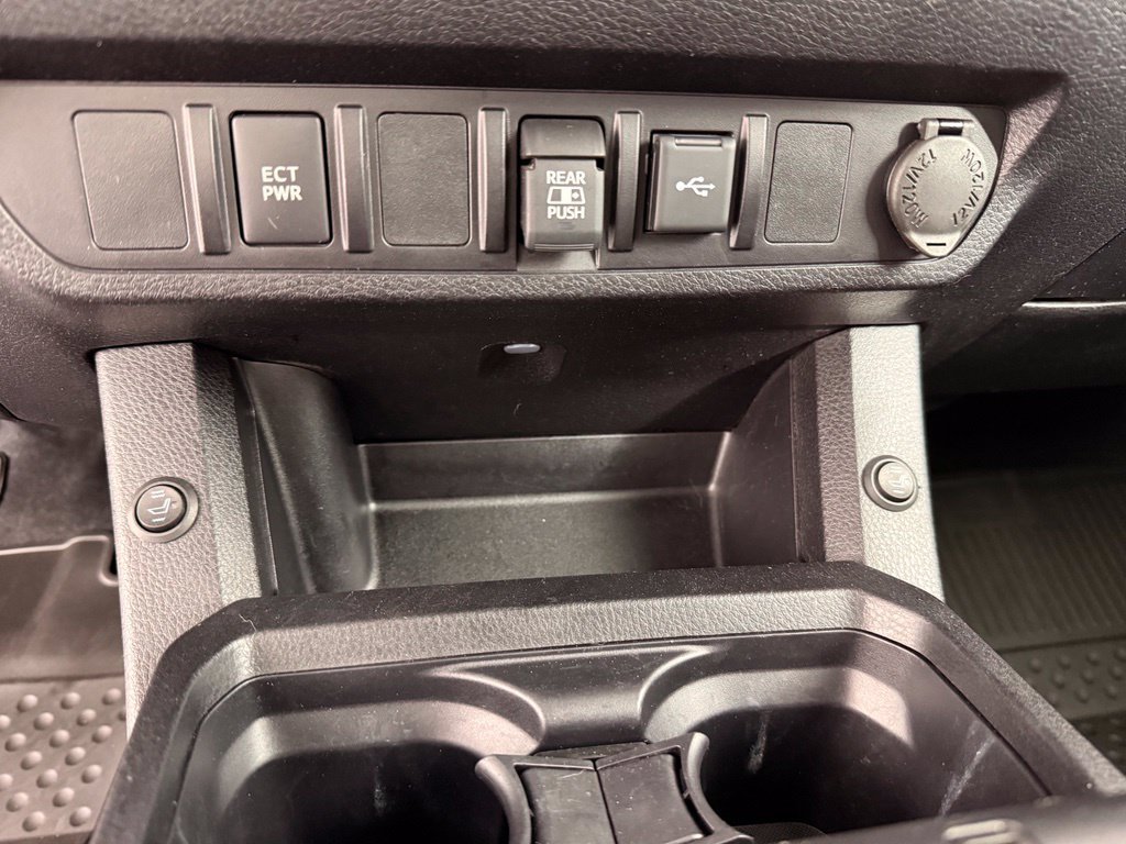 Certified 2023 Toyota Tacoma SR5 AWD/4WD image 23